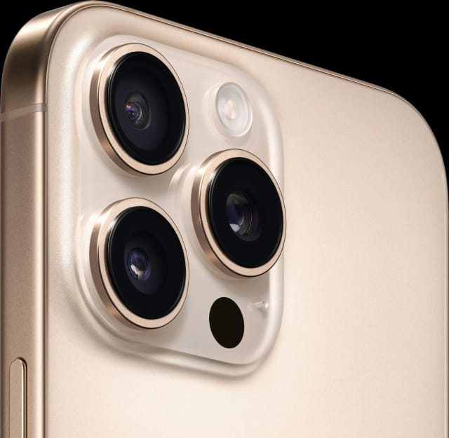 Смартфон Apple iPhone 16 Pro Max 256 ГБ, Dual: nano SIM + nano SIM, Desert Titanium (пустынный титановый) - изображение №7